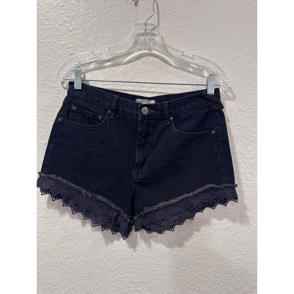 Free People Dark Denim Crochet Lace Trim Shorts Size 27 Boho Raw‎ Hem Cutoffs